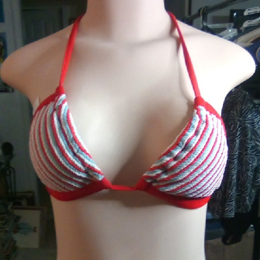 Wild Fable Vibrant Striped Bra